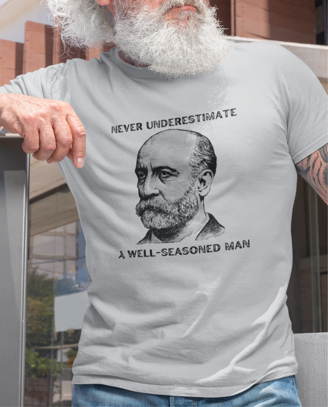 Never Underestimate a Well-Seasoned Man - Grandpa - Graphic t-shirt