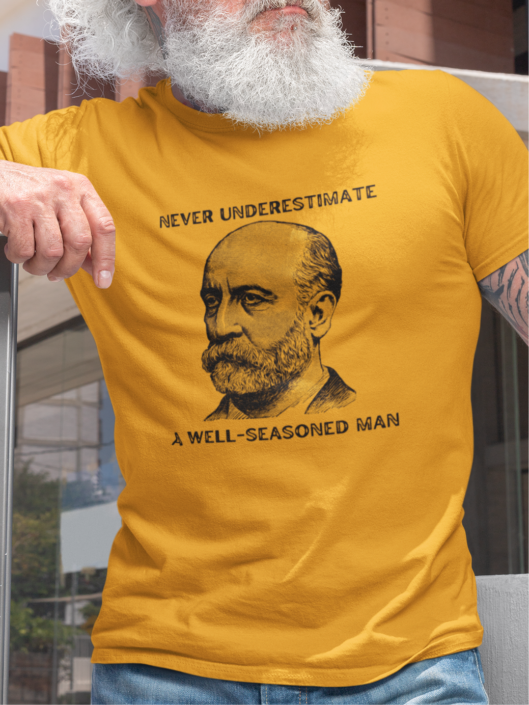 Never Underestimate a Well-Seasoned Man - Grandpa - Graphic t-shirt